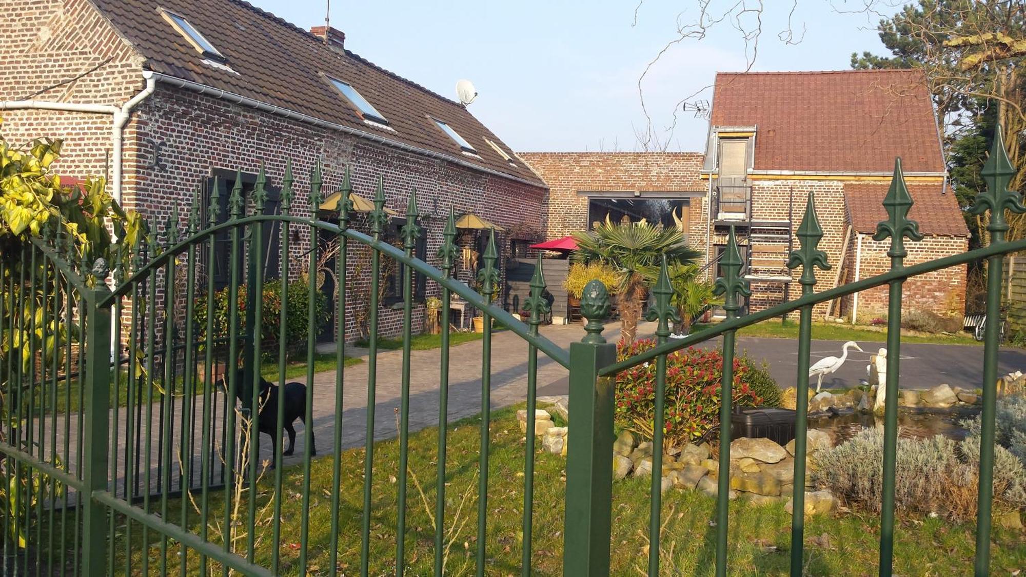 Chambres D Hotes ,Hotel ,Secret D'Une Nuit A Vicq Pres De Onnaing,Avec Piscine Kültér fotó
