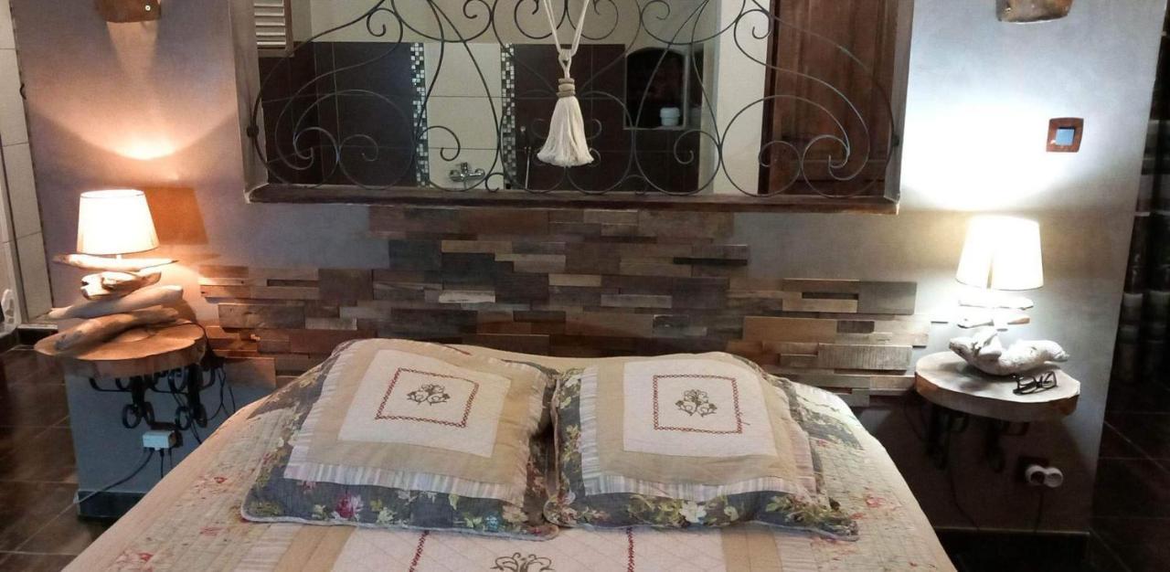 Chambres D Hotes ,Hotel ,Secret D'Une Nuit A Vicq Pres De Onnaing,Avec Piscine Kültér fotó