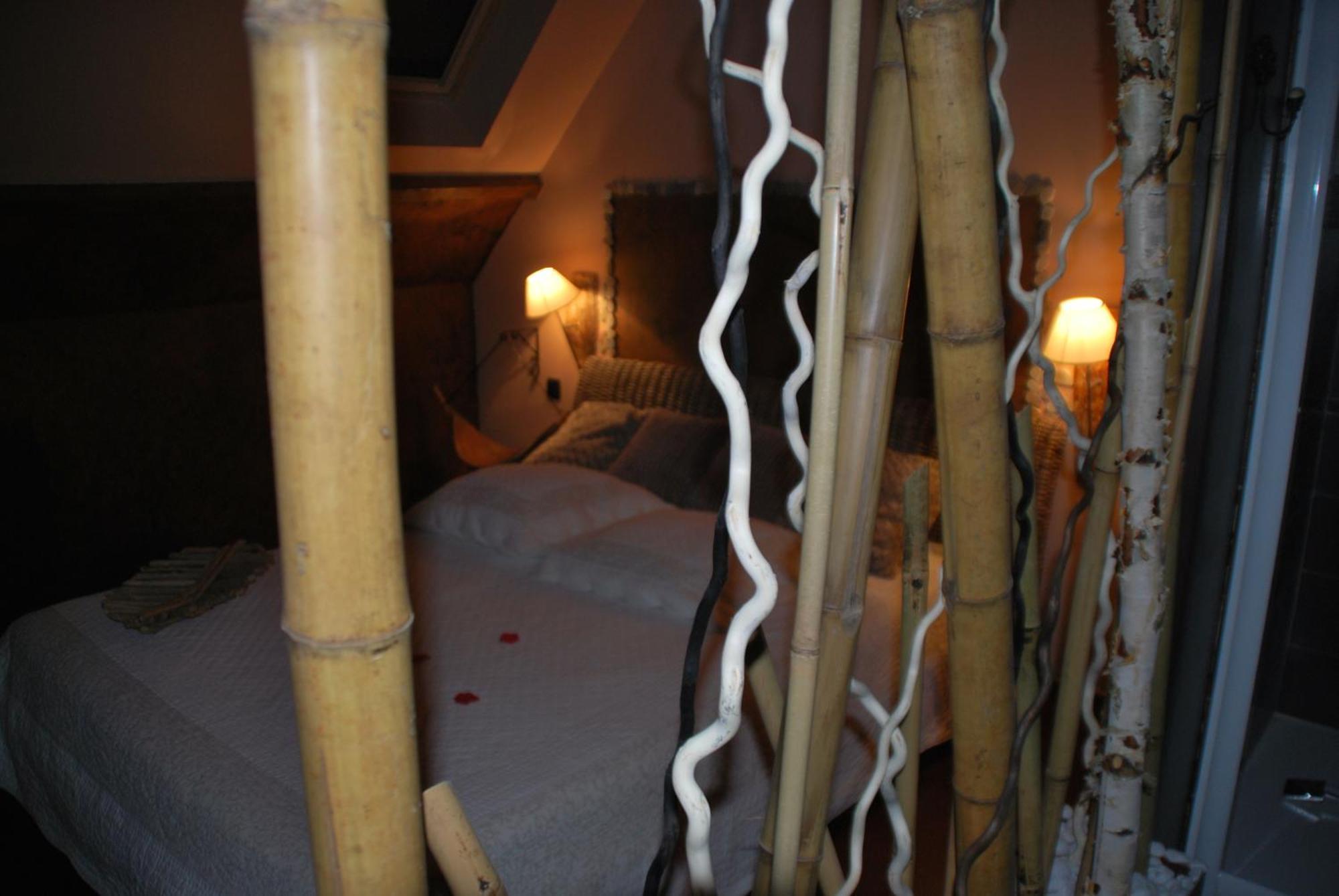 Chambres D Hotes ,Hotel ,Secret D'Une Nuit A Vicq Pres De Onnaing,Avec Piscine Szoba fotó