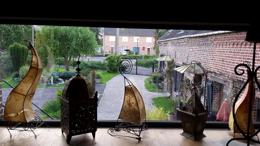 Chambres D Hotes ,Hotel ,Secret D'Une Nuit A Vicq Pres De Onnaing,Avec Piscine Kültér fotó